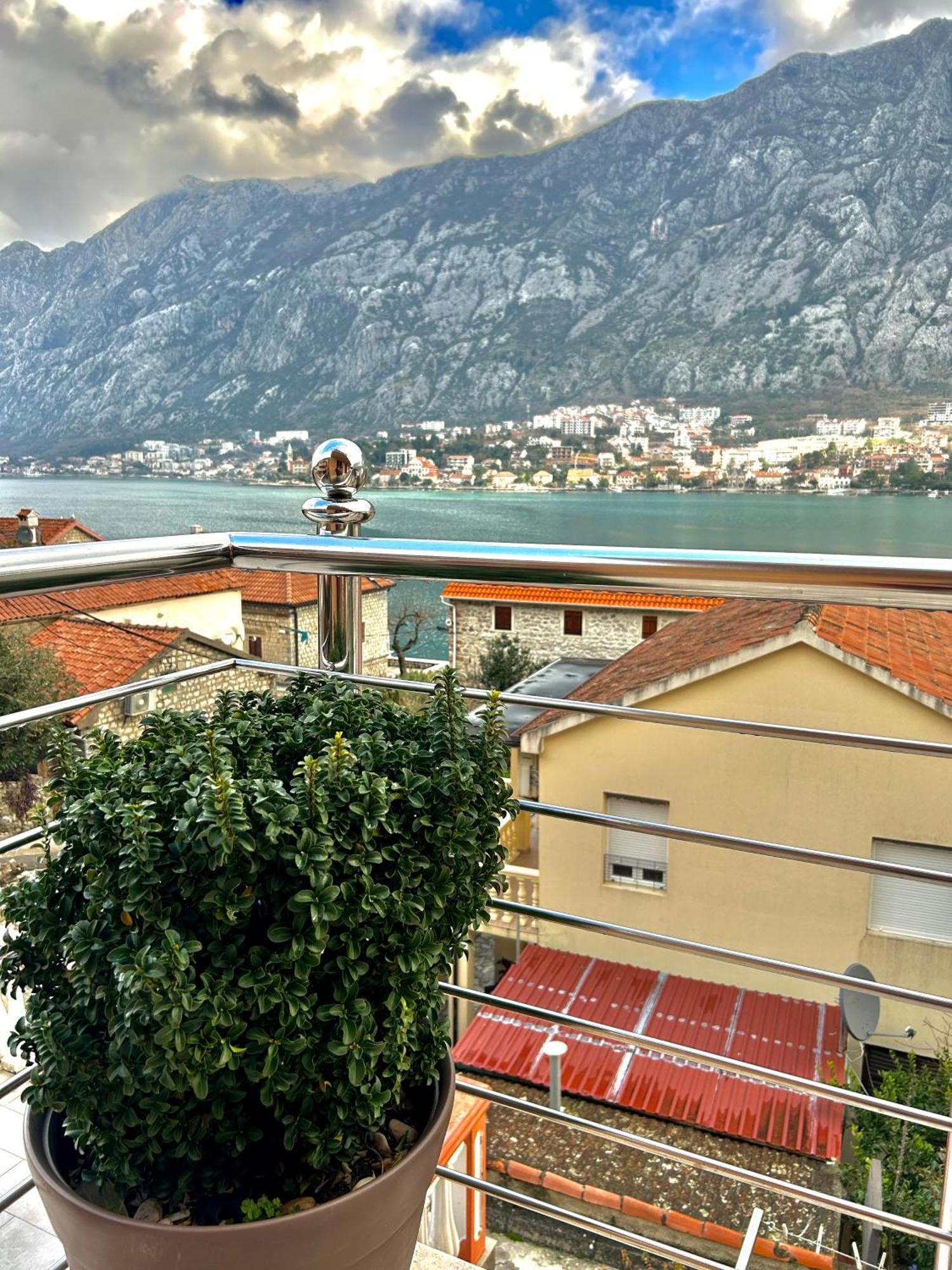 Apartments Markovic Kotor Exterior photo